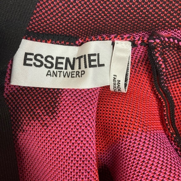 Essentiel Antwerp Calanques Top - Picture 10 of 13